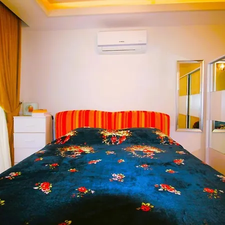 Sun Star 1+1 в стуки 40€ при заселении в квартиру вы оплачиваете депозит в размере 300€ с него высчитывается свет и вода 5€ в сутки и финальная уборка 40€, остаток денег возвращается при выезде Διαμέρισμα Αλάνια